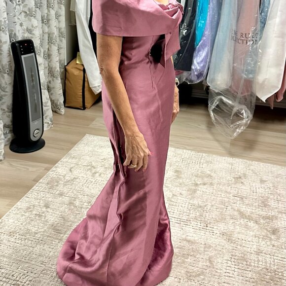 Catherine Regehr NEW NWT Rose Quartz Off The Shoulder Silk-wool Gown Size 12 - Picture 2 of 10